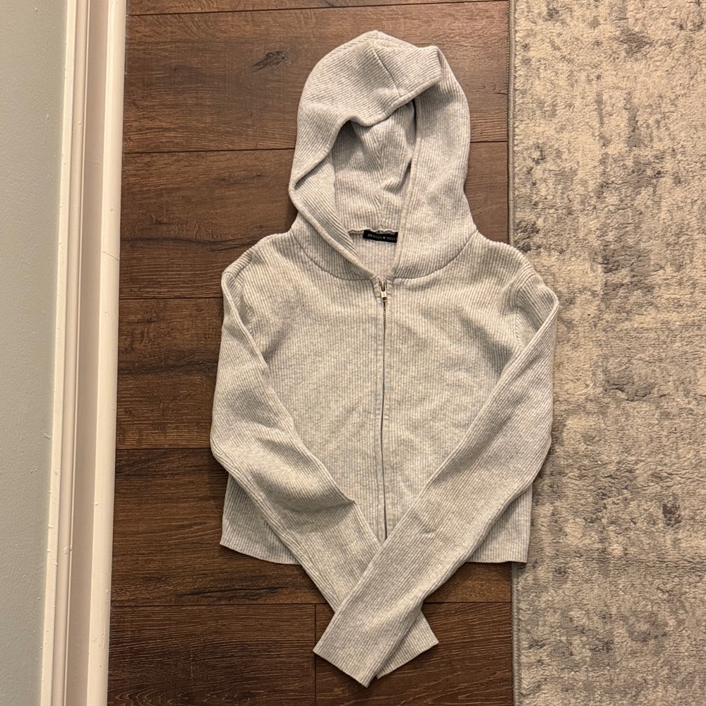 Brandy Melville Light Gray Zip-Up Hoodie